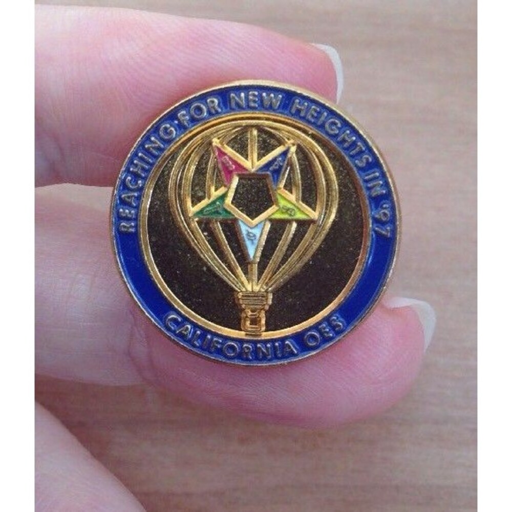 1997 Masonic Order Of The Eastern Star CA OES Lapel Pin Reaching for New Heights